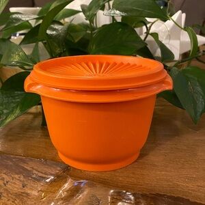 VTG Tupperware 5” Orange  Servalier Round Sugar Dip Snack Bowl w/ Lid